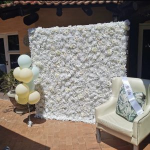 White flower wall