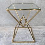 Matt gold plinth