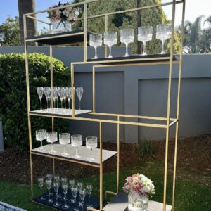 Layer shelf